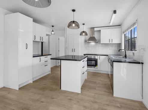 51C  First Avenue, Avenues