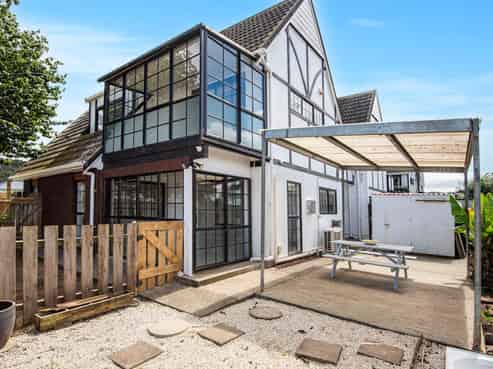 51C  First Avenue, Avenues