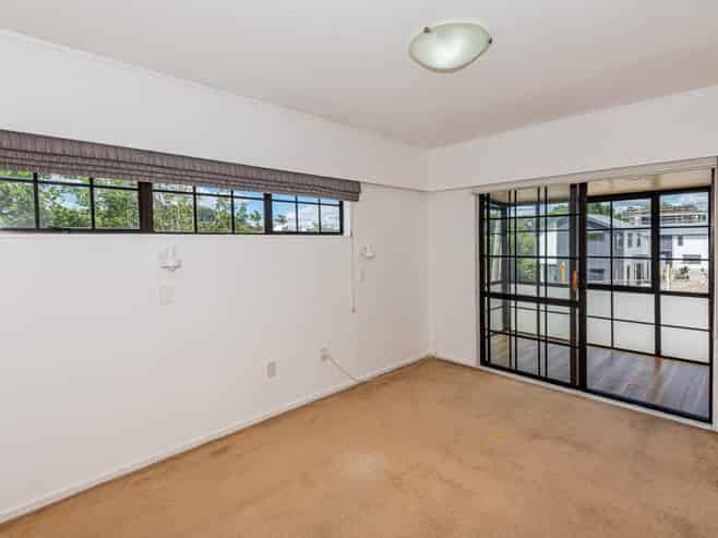 51C  First Avenue, Avenues