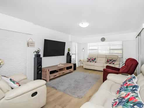 51C  First Avenue, Avenues