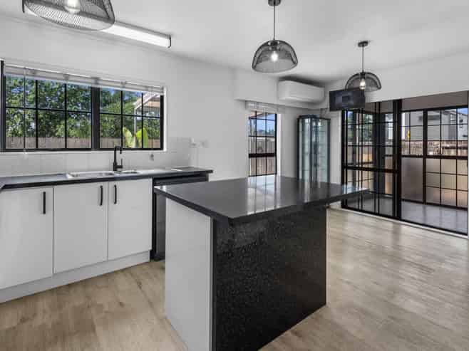 51C  First Avenue, Avenues