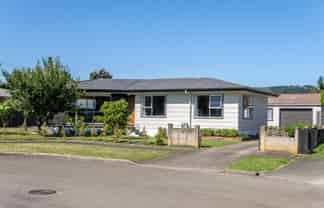 4 Anita Grove, Riverdale