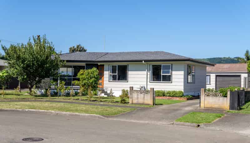 4 Anita Grove, Riverdale