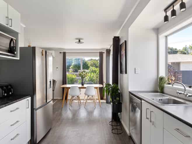 4 Anita Grove, Riverdale