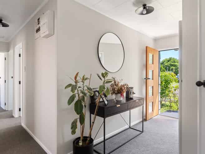 4 Anita Grove, Riverdale