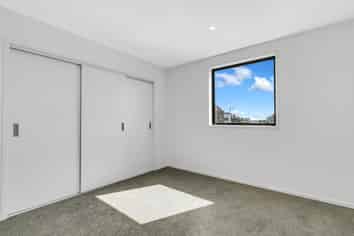 47 Wallace Road, Hobsonville