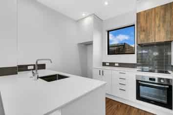 47 Wallace Road, Hobsonville