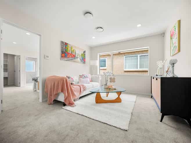 9 Fong Road, Flat Bush