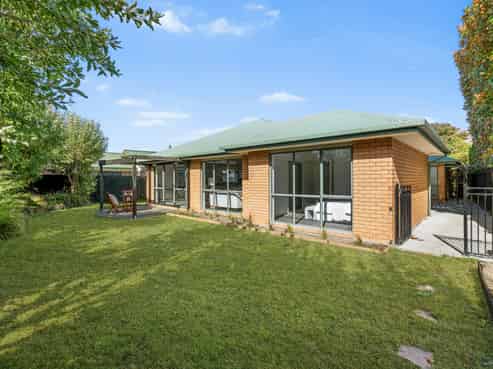 6 Warner Place, Heathcote Valley