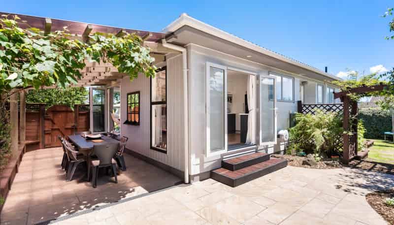 2/57 Solar Road, Glen Eden