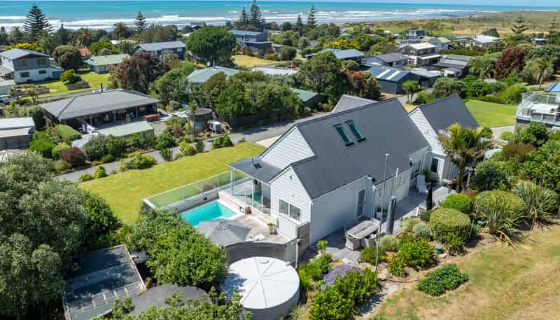 11 Palm Parade, Riversdale