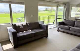 60 Grammar School Road, Pakuranga