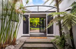 91 Manhattan Heights, Glendene