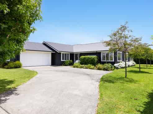 11 Wrybill Way, Point Wells