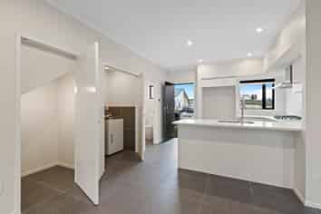 12 Manarini Road, Westgate