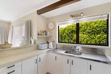 338A Waihi Road, Judea