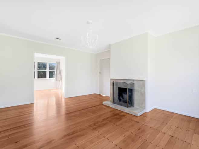 2 Dampier Street, Avondale