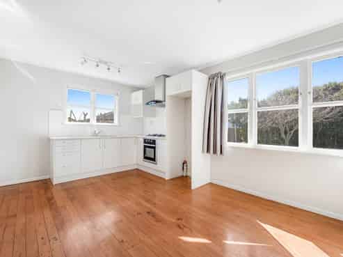 2 Dampier Street, Avondale