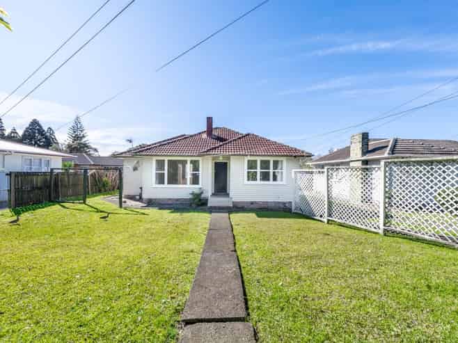 2 Dampier Street, Avondale