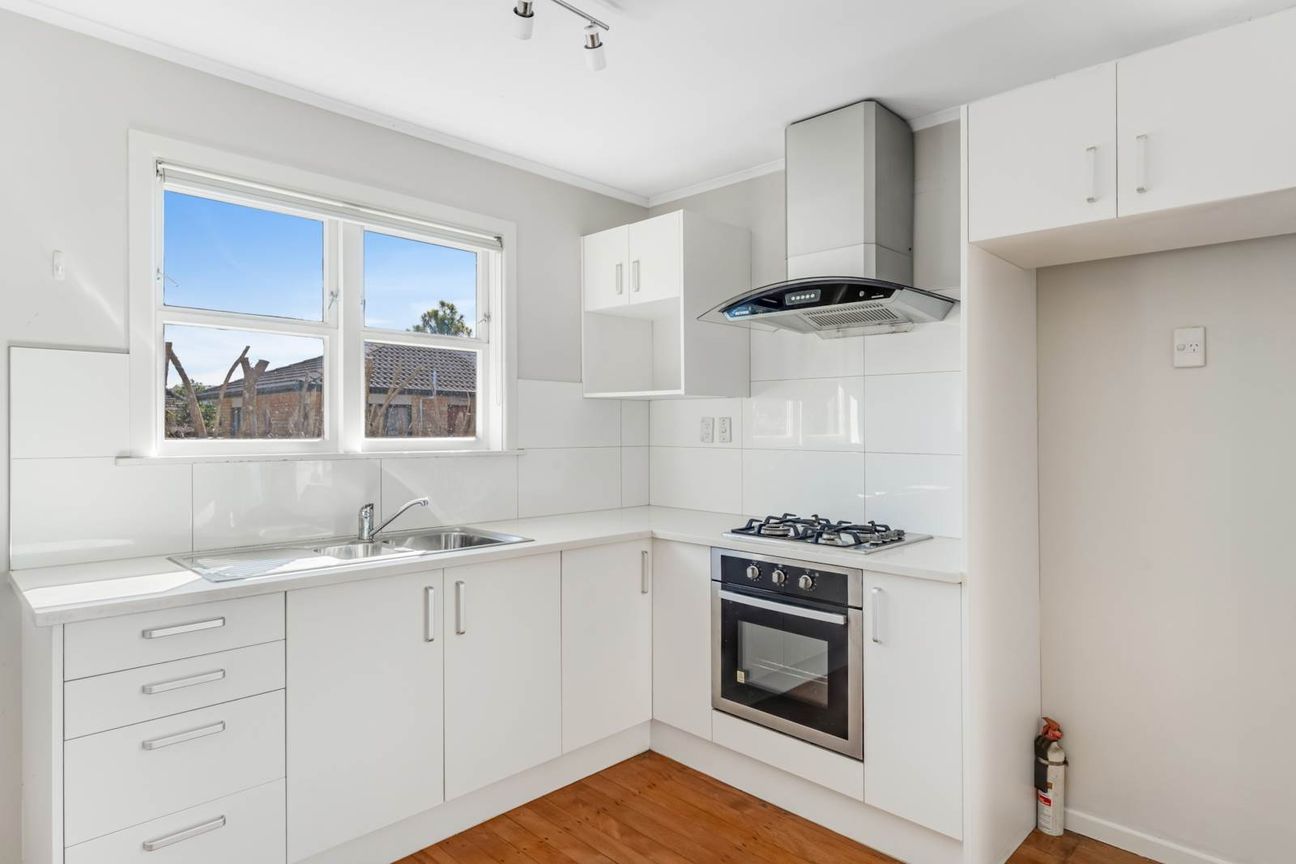 Great Rental Income! Sell with fixed term tenancy - Fler