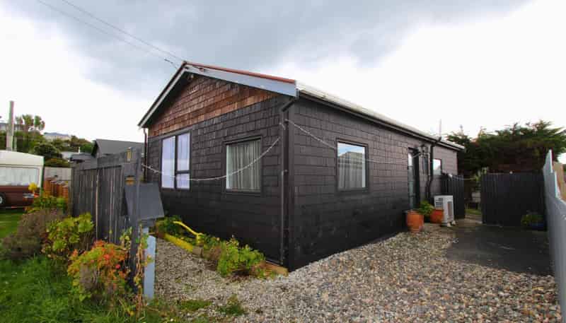 7 Pearse Street, Taieri Mouth