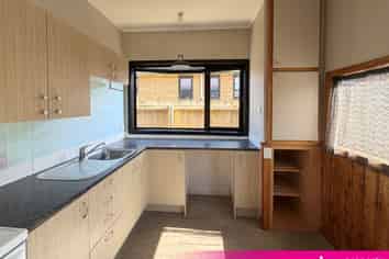 7 Pearse Street, Taieri Mouth