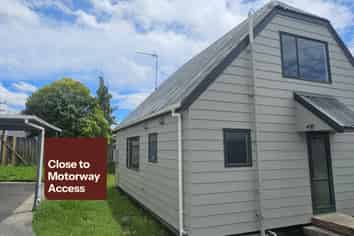 1/37 Huruhuru Road, Massey