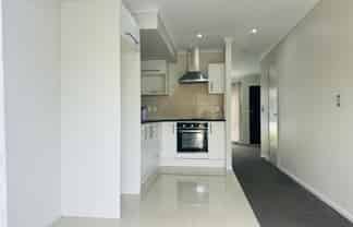 9/4 Wallson Crescent, Wiri