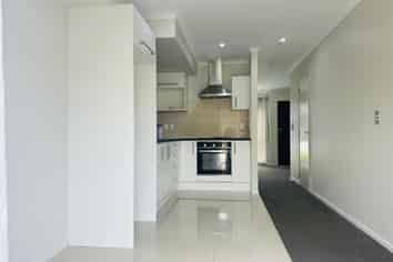 9/4 Wallson Crescent, Wiri