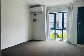 9/4 Wallson Crescent, Wiri