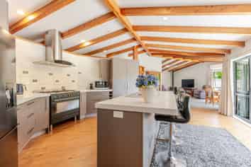 114 Maui Pomare Road, Nikau Valley