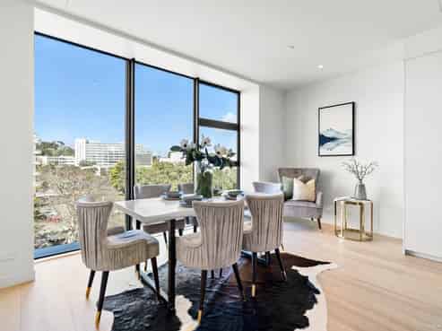 215/223A Green Lane West, Epsom