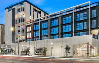 215/223A Green Lane West, Epsom