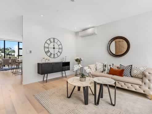 215/223A Green Lane West, Epsom