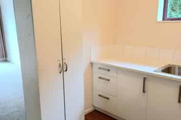 27A Highgrove Lane, Totara Vale