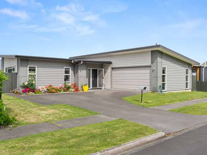 3 Tuamotu Park, Wainui