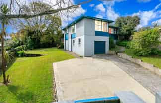 4 Phillip Parade, Forrest Hill