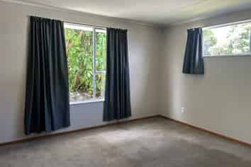 54 Koe Street, Moana