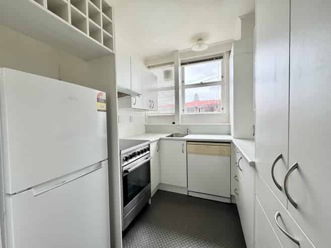 14/90 Remuera Road, Newmarket