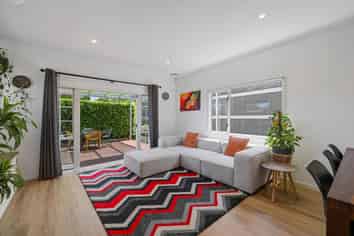 16 Mulvaney Crescent, Henderson