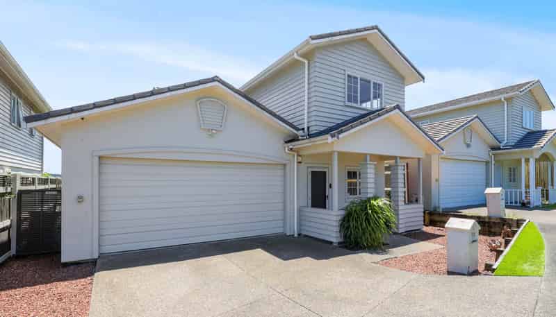 16 Mulvaney Crescent, Henderson