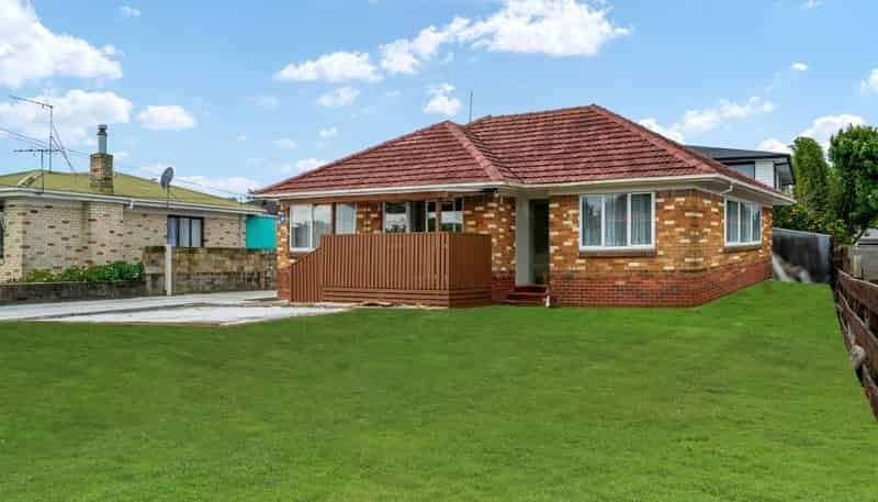 16 Scott Road, Papakura