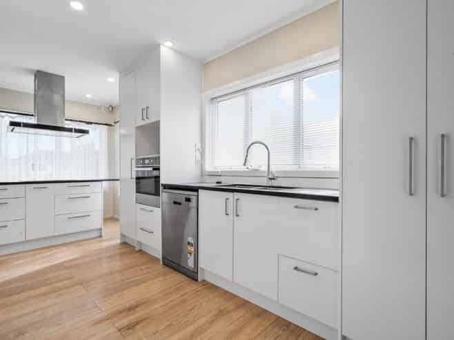 16 Scott Road, Papakura