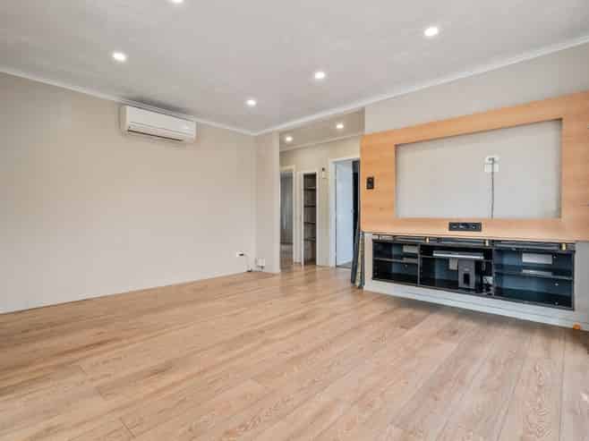 16 Scott Road, Papakura