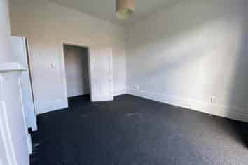 2/150 Stanmore Road, Linwood