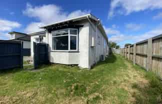 2/150 Stanmore Road, Linwood