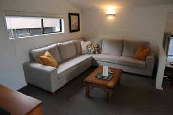 17B Telephone Road, Birkenhead