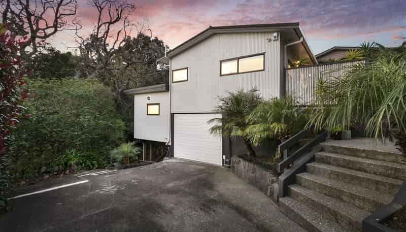 17B Telephone Road, Birkenhead