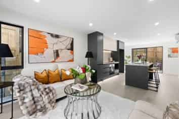 7B,C&D Maroubra Place, Botany Downs