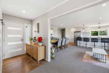 54 Chorley Avenue, Massey